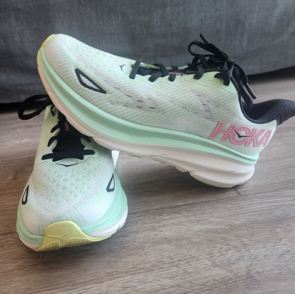 WORN ONCE HOKA Clifton 9 running shoes
